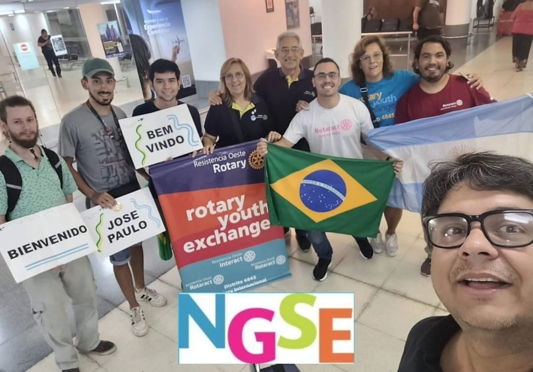 Texto do NGSE4480:

Hoje tivemos o embarque do nosso jovem João Paulo, ganhador do processo seletivo...