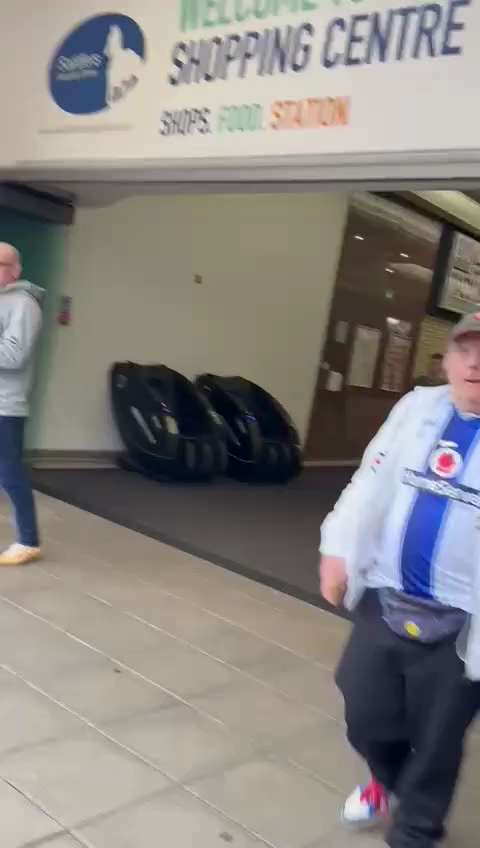 ADMIN POST. 

Walsall football fans singing the name of Tommy Robinson on their way to the game toda...