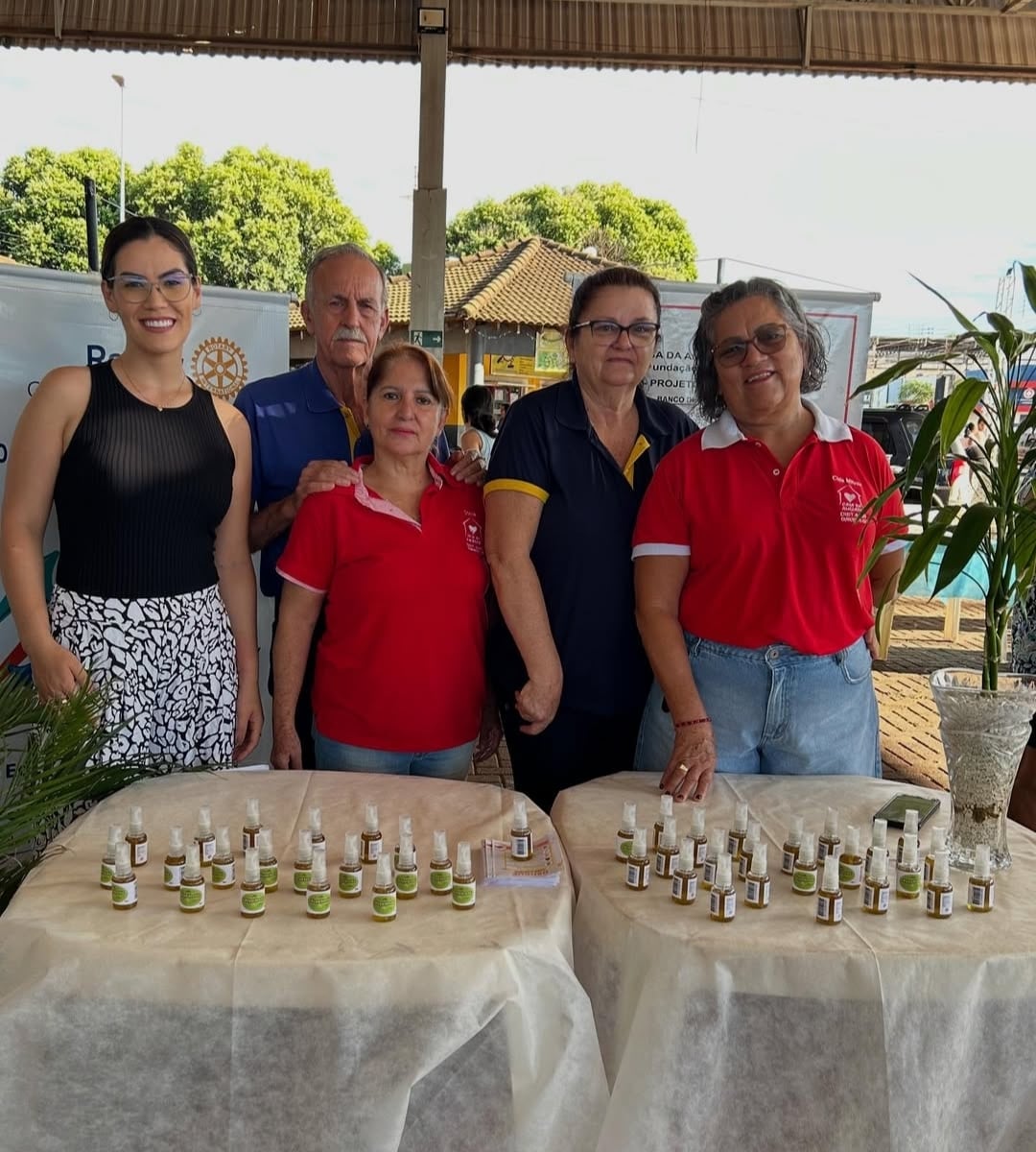 No dia 11 de Abril, a família Rotária de Ouroeste participou da 8ª Feira da Saúde no município de Ou...