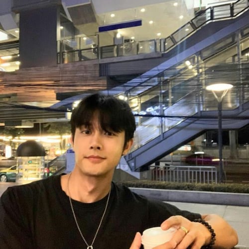 Trần Tiến Hùng là người sáng lập và phát triển Kong88BET, nền tảng cá cược trực tuyến với nhiều trò chơi thể thao, casin...