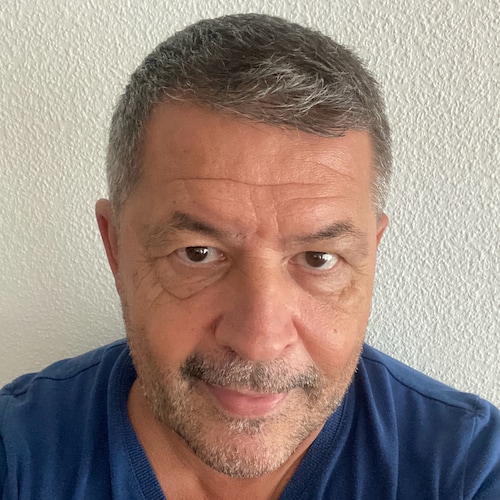 🤔☝️Man braucht nicht geistreich zu sein, um zu beweisen, dass man begabt ist...
... aber man braucht Geist, um zu verbe...