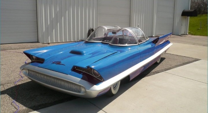#1950s

1955 #Lincoln Futura Concept Car

In the 1950's Detroit embraced the Jet Age style, and no car represented it more than the #Futura

With a twin bu