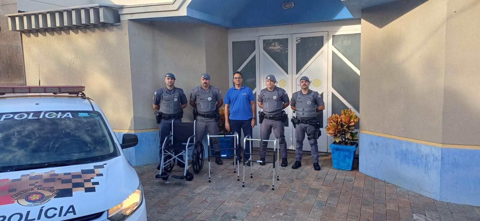 Foi realizada no dia 21.06.25 a doação de uma Cadeira de Rodas e dois Andadores de Alumínio ao Rotar...