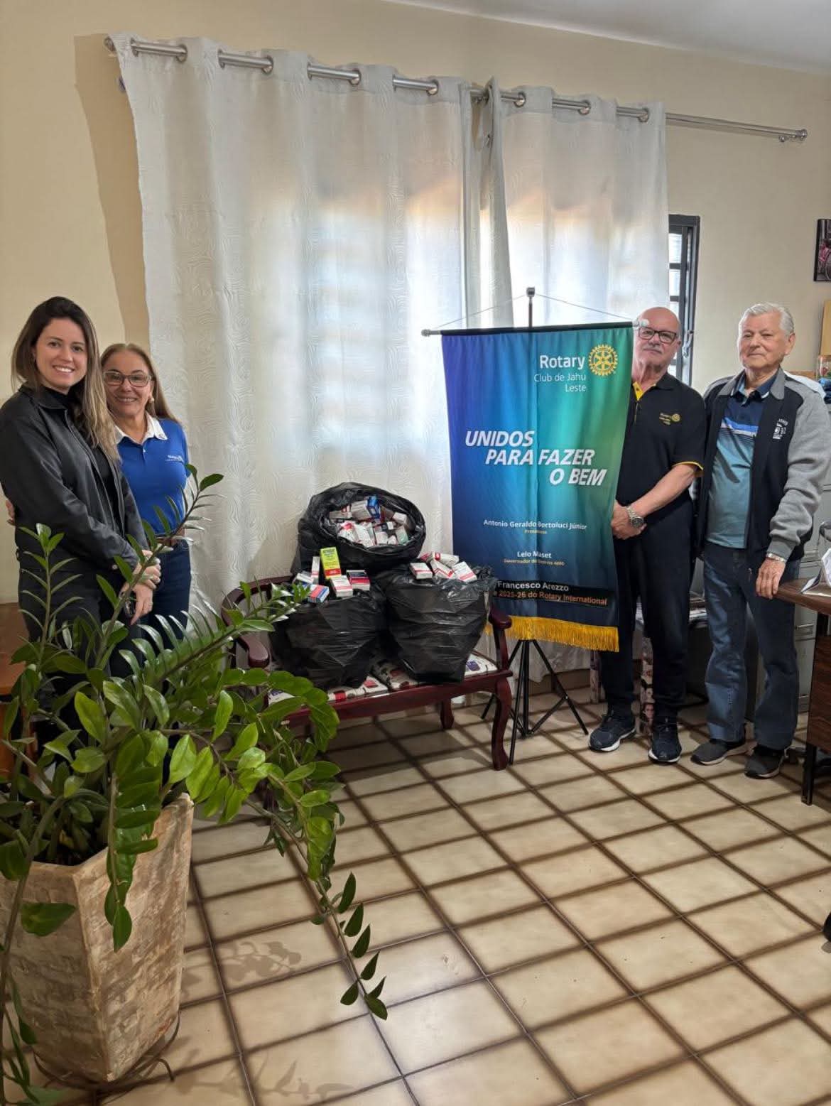 Na tarde do dia 10/07, o Companheiro Moisés, acompanhado do Pres. Antônio Bortolucci e sua esposa Gl...