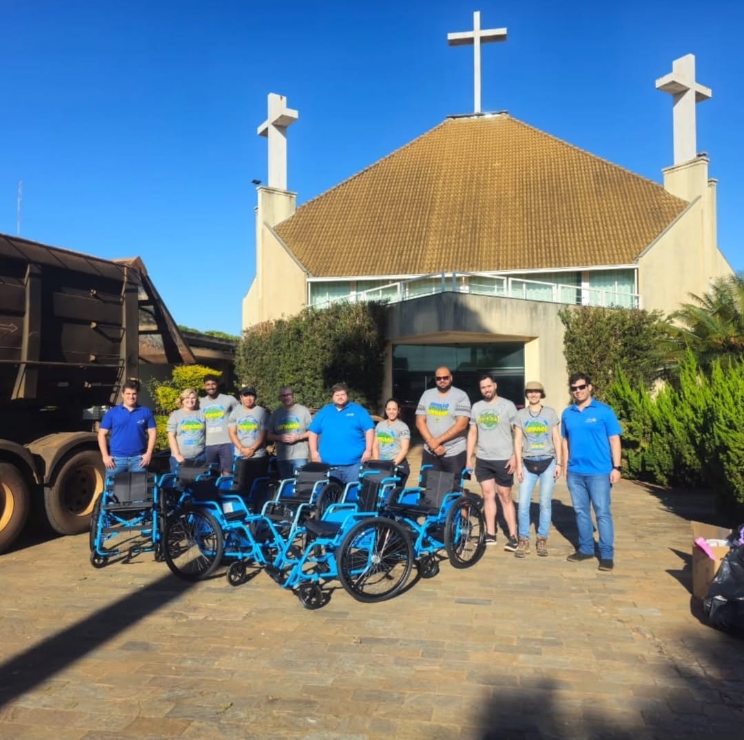 Dia de entrega e solidariedade em movimento!

Hoje foi dia de levar esperança e dignidade para quem ...