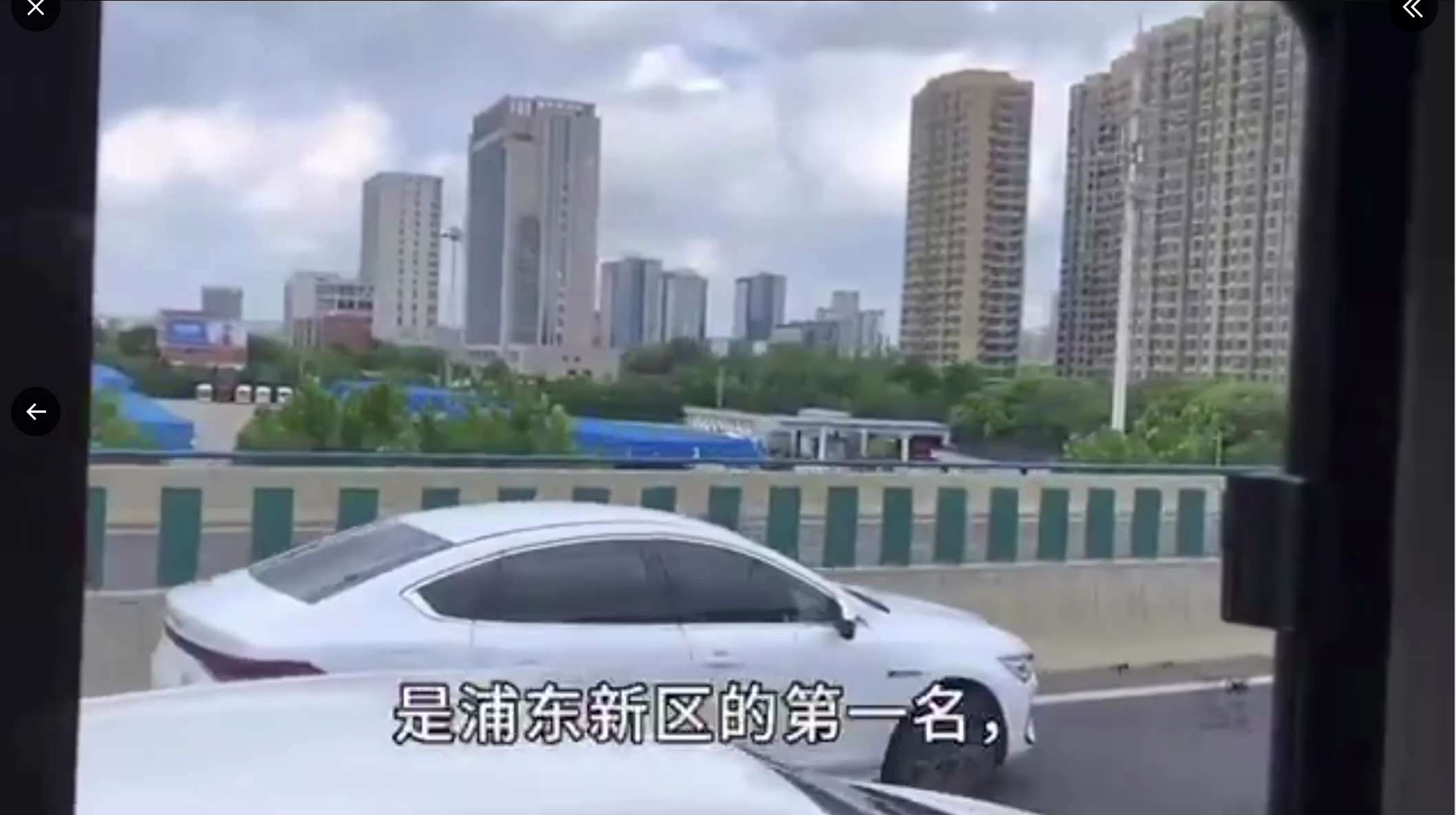 上海千亿级民营企业均和集团倒闭

上海排名前五、浦东新区排名第一的千亿级民营企业、总部位于陆家嘴的上海均和集团已经倒闭，老板早就带着钱移居日本，留下5000多名员工欠薪多月、40多家被欠12亿资金的中...