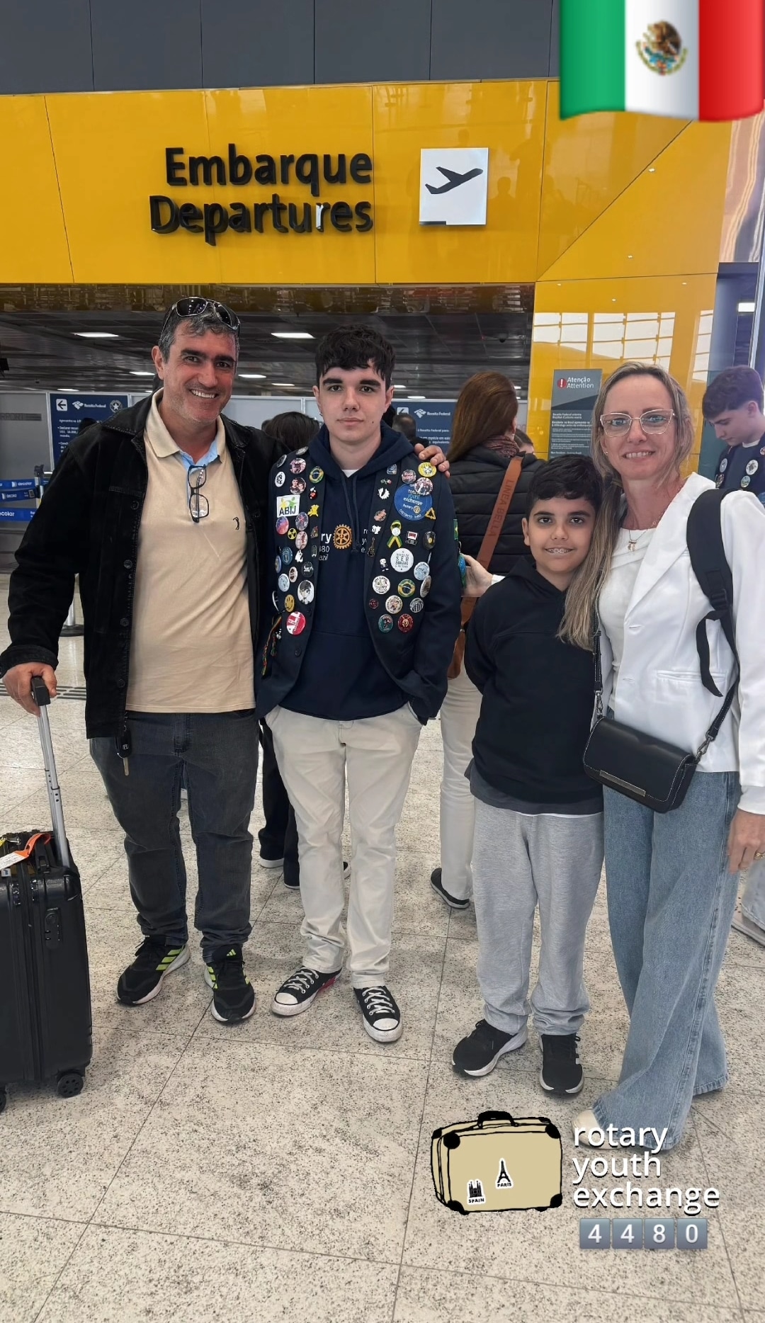 Mais um chegadas e partidas, agora o embarque do nosso querido João Gabriel, diretamente de Jales pa...