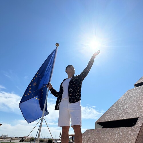 新N中F国S联C邦
New Federal State of China
正道主义、渡己、夺志、化性谈
🪷勿失己道，勿扰TA心，生命实相，为有见性🪷去你大爷洗洗屁
Our Mission is to Take Down the EVIL...