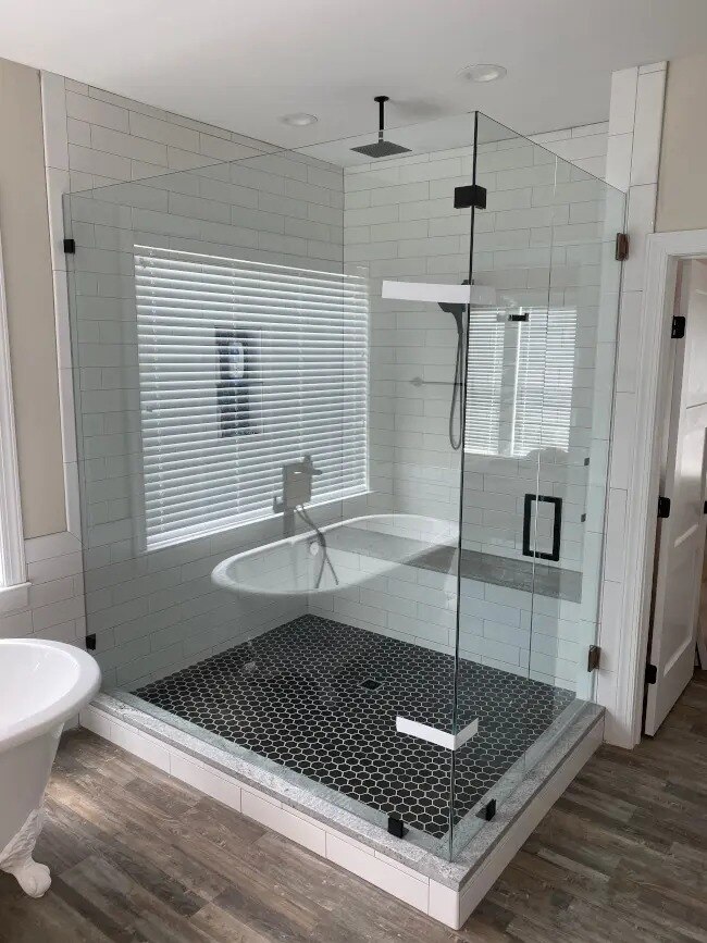 Shower Doors in Charlotte - Pro Tech Glass

Pro Tech Glass focuses on high-quality shower doors in C...