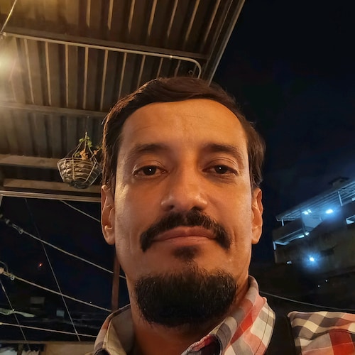 Signal: erodriguez.10
email: erodriguez@black.com