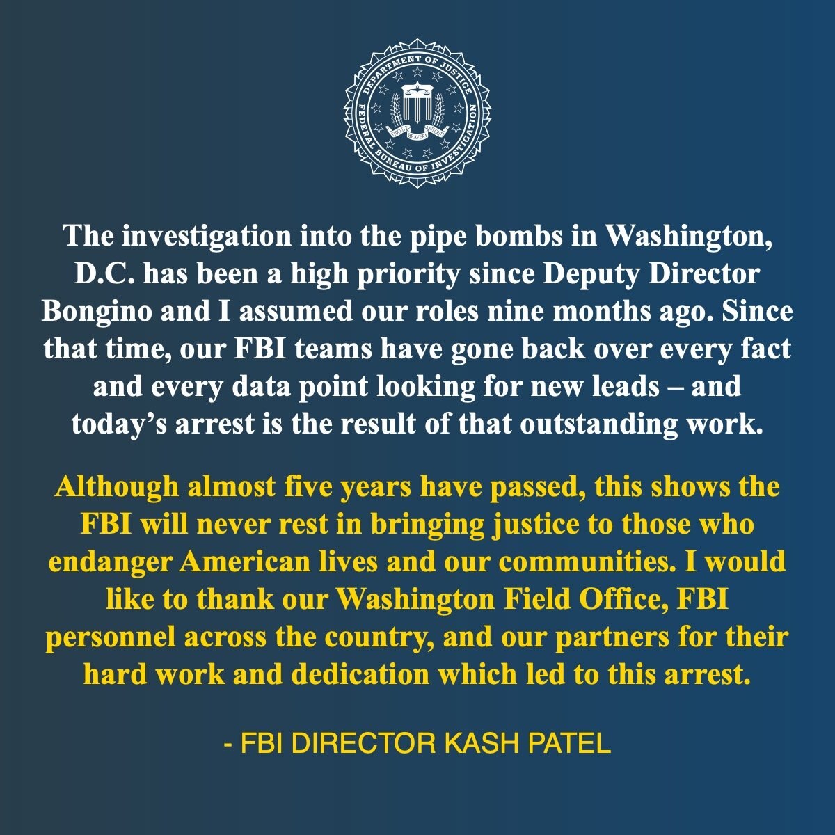 【美国之声--放置J6炸弹的嫌疑人被捕】2025年12月4日FBI：

弗州伍德布里奇男子科尔（Brian J. Cole, Jr.）今日被捕，他被控于2021年1月5日分别在华盛顿特区共和党及民主党...