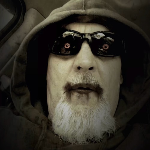 conservative small business owner, Christian Eagles and VOLS fan! Closest living relative of Abe Lincoln 
Direct descend...