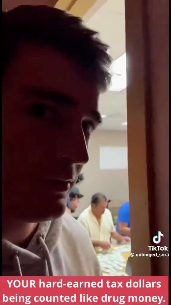 @nickshirleyy strikes again—this time in Florida!
Hidden camera footage from inside a shady daycare:...