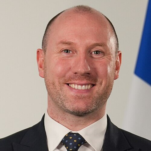 Focused on effective governance and innovation 🔍
🗣️ Standing up for your rights and needs