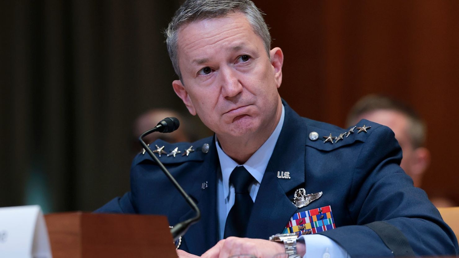 丹·凯恩傳

丹·凯恩（Dan Caine），全名约翰·丹尼尔·凯恩，美利坚合众国人也。生于西元一九六八年八月十日，纽约州埃尔迈拉人氏。少负奇气，弱冠毕业于弗吉尼亚军事学院，得经济学士衔。旋入空军，授...