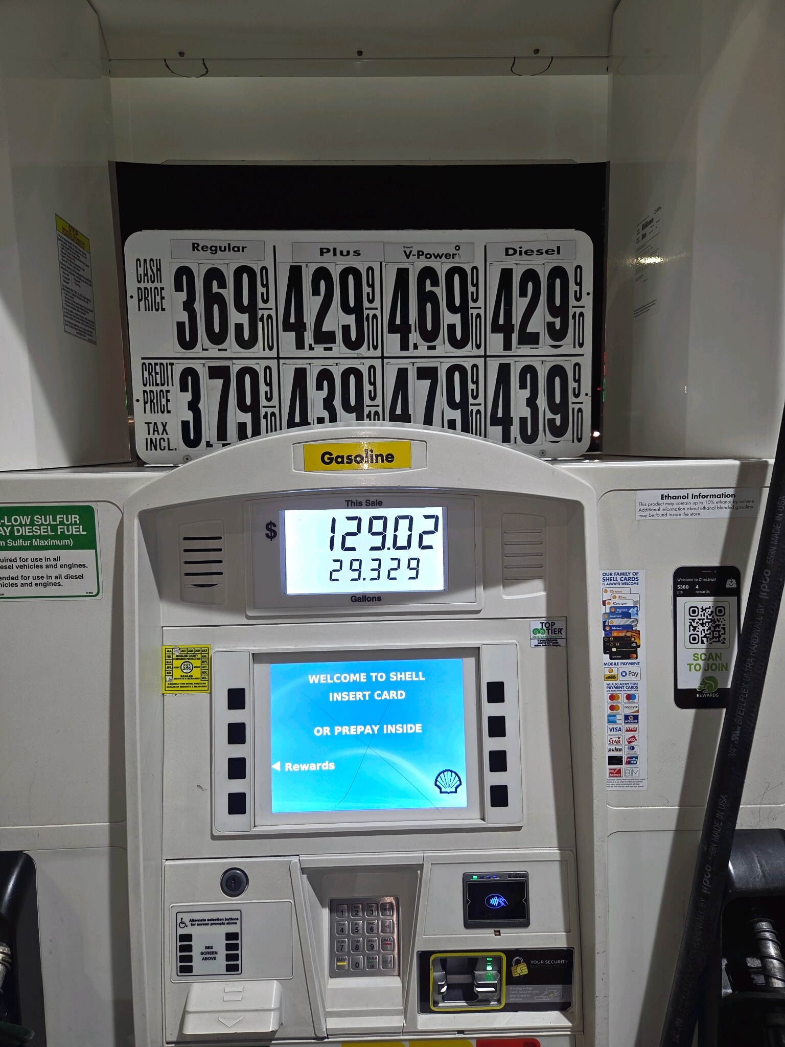 New York 
New York 
Helluva town 
Keeping prices up!
And livability down!
