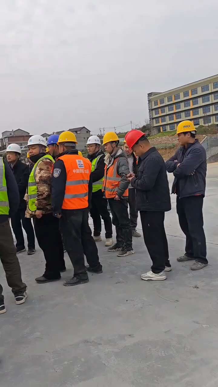 安康中国建筑七局，打工人的心酸，活好干，钱难要...
