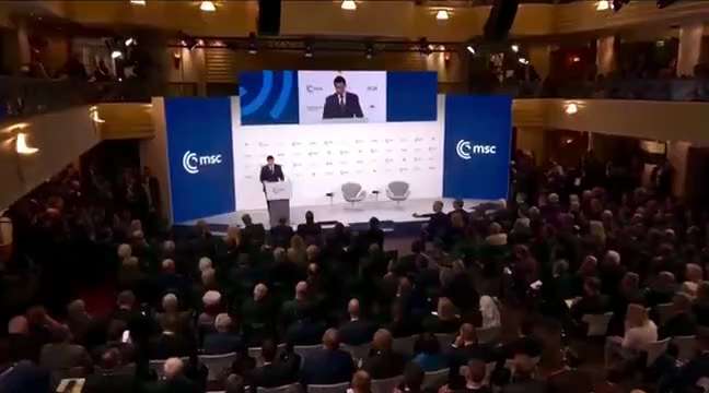 美国国务卿马可·鲁比奥在慕尼黑安全会议上发表重要讲话，呼吁美欧重振联盟、复兴西方文明/2026年2月14日，德国慕尼黑，拜耳里舍霍夫酒店
➡️核心观点
反思"历史终结"幻觉 鲁比奥批评冷战后西方陷入危...