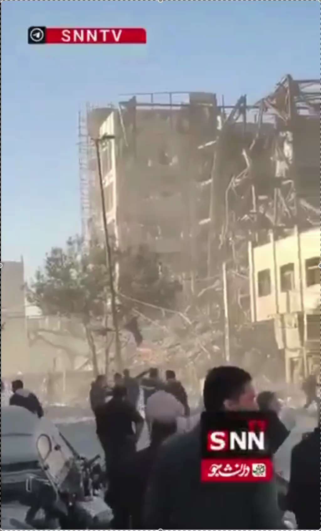 以色列刚刚袭击了位于库姆的选举大楼，该建筑在投票选举哈梅内伊继任者时遭到袭击。看样子伊朗一时选不出继任领袖，三人临时委员会和其他的潜在候选人也都在斩首目标之列，随时可能被斩首。

目前伊朗表面上最高层...