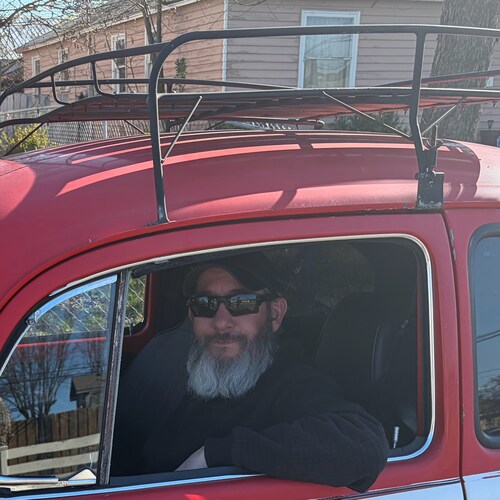 combat veteran crew chief 160th SOAR(A) night stalker 10 years active duty now with USPS single father of two boys. Trum...