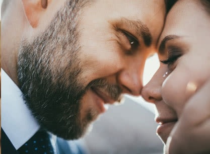 👀 How Can I Read Body Language? 5 Quick Signs

Most people miss these. Don't be one of them.
1. Fee...