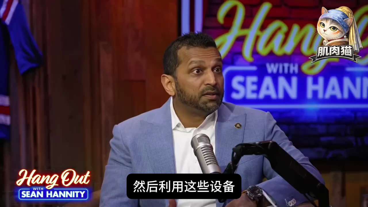 🚨FBI局长帕特尔：中国间谍正大肆购买军事基地附近土地！过去一年中国间谍逮捕数暴增47%！连三角洲部队都被渗透！

🙋提问："如果他们不是为了监视我们，为什么要买牧场、农场用地，以及军事设施附近的...