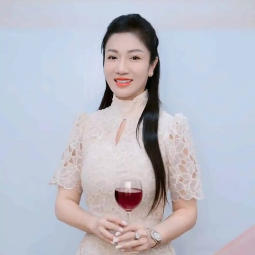 My name is Kim Nguyen, and I'm the founder of VietGo Travels.