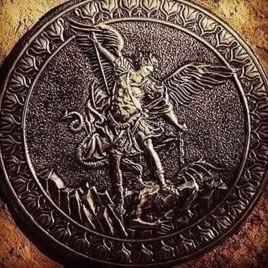 Engenheira ✝️ Cristã...
CRUX SACRA SIT MIHI LUX. Non draco sit mihi dux. Vade retro Sátana!
'O preço da Liberdade é a et...