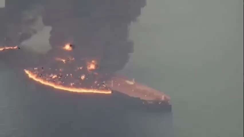 #Iran's Islamic Revolution Guard Corps (#IRGC) Navy publishes footage of an #oil #supertanker ablaze...