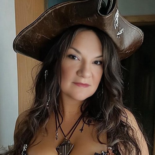 God loving mother, wife, sister, friend, WarRoom Posse member, with some Texas hidden deep in my heart