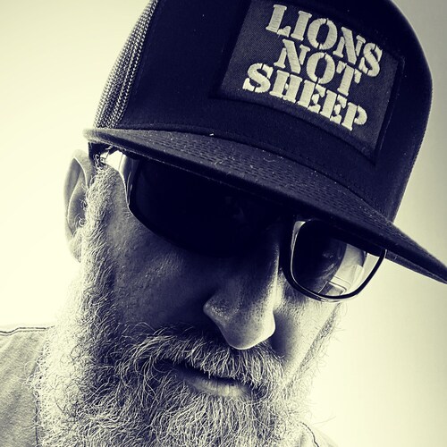 1776 kinda man 🇺🇸   
serve me up the TRUTH