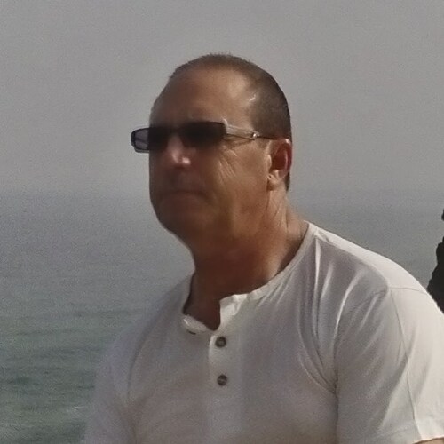 God, Patria, Family  ; católico , monárquico, tradicionalista