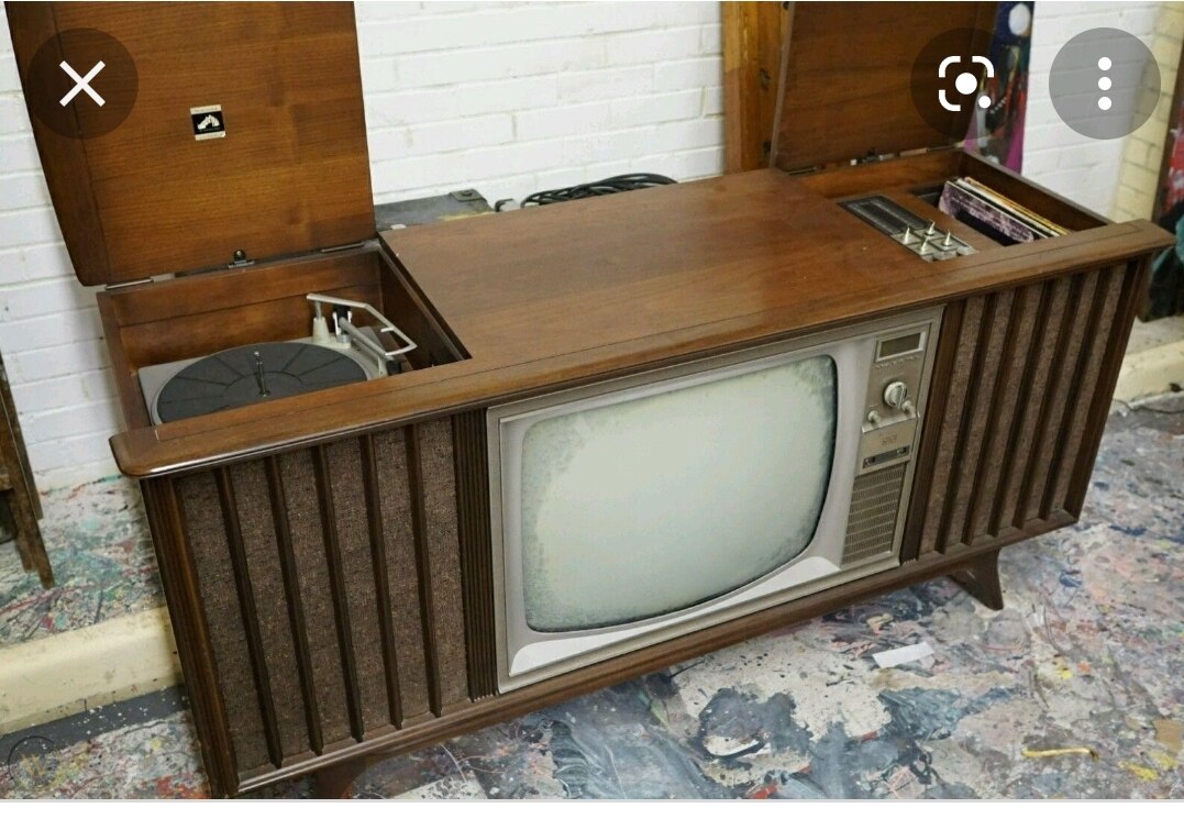 2000$ TV takes a shit after 2 years. Im so pissed right now. No more TV repairmen.  We live in a thr...