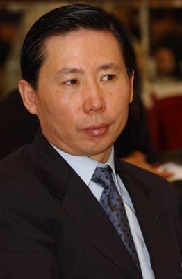 #陈元 #张宏伟 二人通过此次中共和沙特的石油交易，一次性拿到1200亿 #美金 的人类最高中介费！
二人此番操作玩弄了中南坑几乎所有老杂毛，将引起党内政治大屠杀📣📣📣