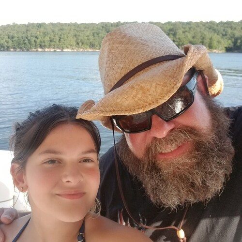 God - Family - Country ! 
Live more, Love harder, Give greater. Dogs are better then people !