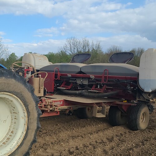 mechanic/ farmer.  Hot wife, great kids . No pronouns because I don't make things up.