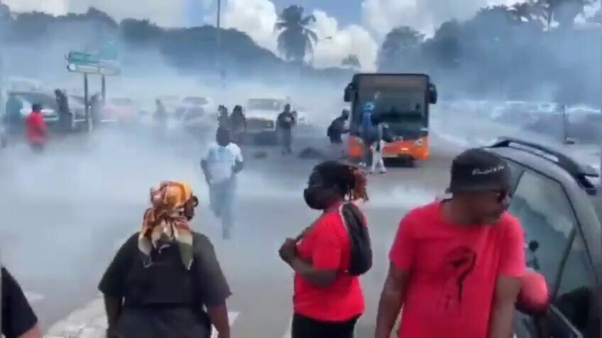 #Guadeloupe NON AU PASS SANITAIRE ! #NoCovidTyranny  

