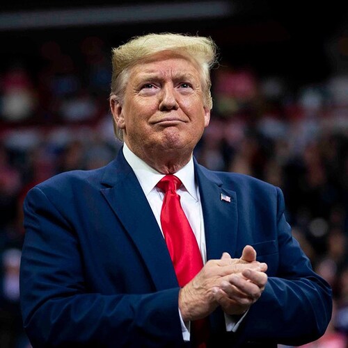 Let's show them we're invincible, let's fight together PLEASE❕

❗️This is a fan page❗️

Follow if you still stand with D...