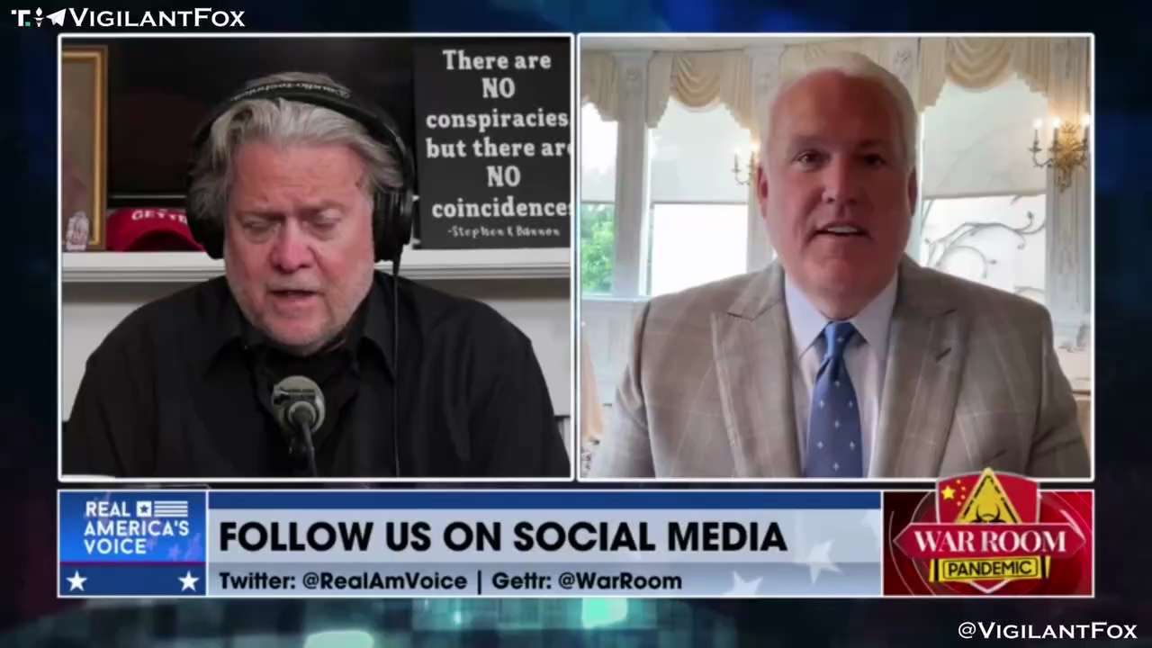 This is awesome!!! Check out who pops in for a quick Hello on @SteveBannon show! 
#RealDonaldJTrump!...