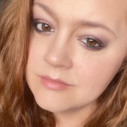 Conservative Christian mom and wife, medical freedom, truth, anti agenda, defund the corrupt system with me 👇🏻