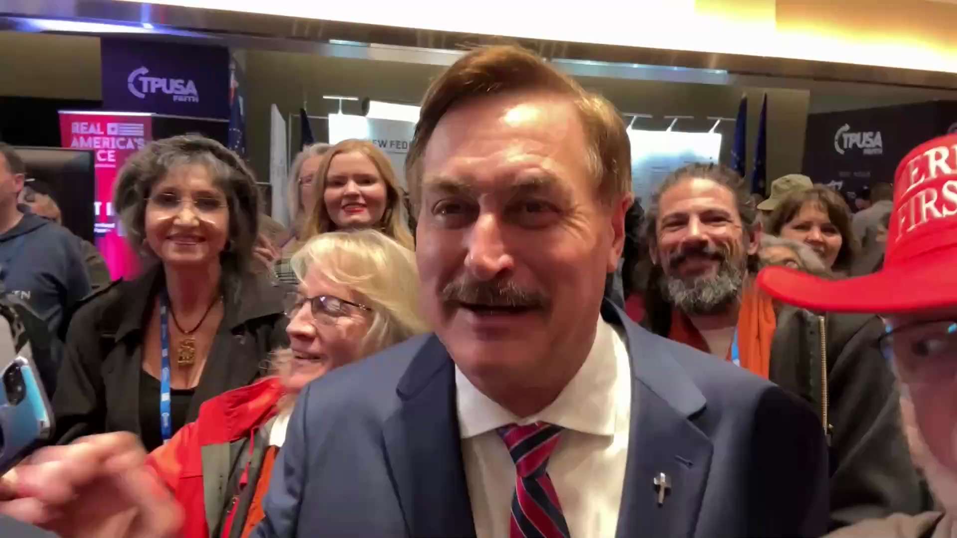 Hanging with American hero @mikelindell at #amfest2022!
MyPillow.com promo code: FRONTLINE