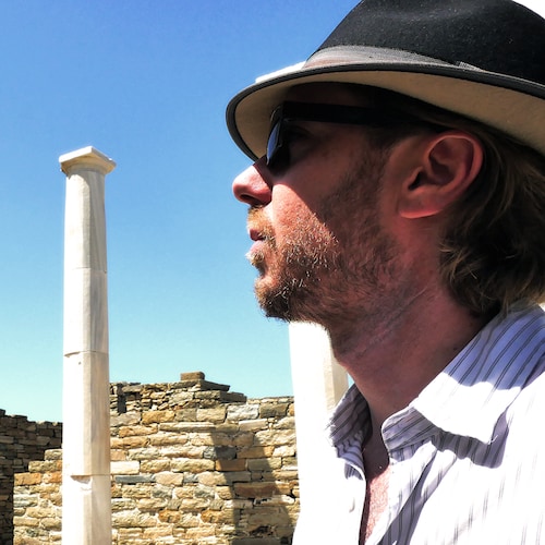 Writer, artist, explorer. Creator of Book of Gates. Writer for Star Trek. Fan of Indiana Jones, National Treasure. Translates ancient Egyptian 🐫🏝️@BookofGates