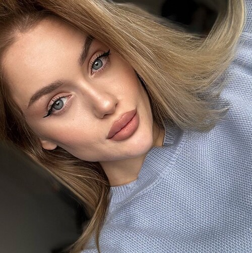 Visite o perfil de Emily_5330 no GETTR. Veja seus posts, fotos, vídeos e conecte-se com eles na plataforma social.