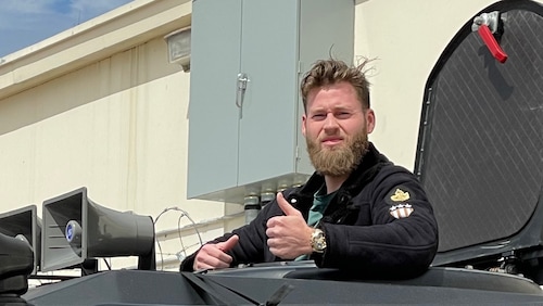 Ukrainian General Joebidensky Asks Austin Residents If They Would Join The War Against Russia