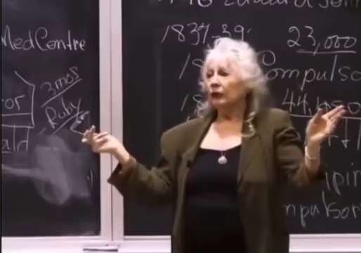 Bravo! 👏👏👏Who is this teacher? We need more just like her! 
@ROHLL5   

