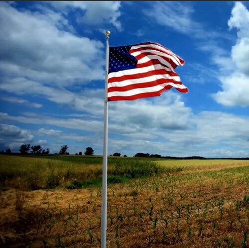 🇺🇸 MAGA / America First Patriot 🇺🇸
Married conservative Christian and Mom to 3 sons
Looking forward to DJT’s new golden age for America!