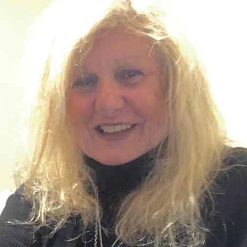 🇦🇺AUSTRALIAN 🇦🇺
☯️ AROMATHERAPIST☯️
🙏💜Certified Reiki Healer 💜🙏
🌈 CHAKRA CLEANSING 🌈
🌠Numerologist & Astrologist  🌅