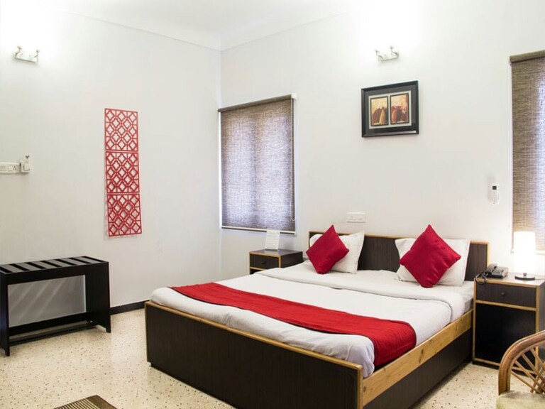 Accommodation in Coimbatore

Looking for accommodation in Coimbatore? At Corner Stay, you can get full serviced apartments that are specially designed by k