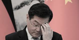 梳理一下最近热点事件时间线
6.25秦刚不再露面，被以女色掩盖真相
6.26火箭军现任司令李玉超在办公室被带走调查
7.1冯暘赫被杀
7.6火箭军副司令吴国华在北京去世（自杀）

🤔️个人分析，火箭...