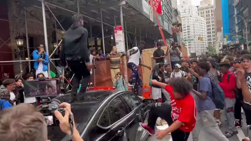 Eric Adams: "Kansas doesn't have a brand. New York City has a brand." 

We are well aware.